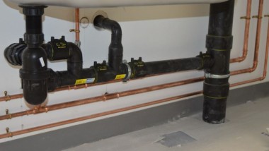 Geberit piping at the Wellcome-Wolfson Institute, Belfast