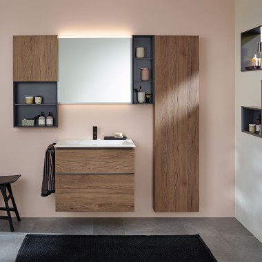 Open furniture elements of the Geberit iCon bathroom series