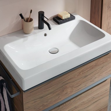 Geberit iCon classic washbasin with cabinet