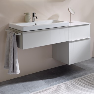 Geberit iCon washbasin cabinet in white with handle